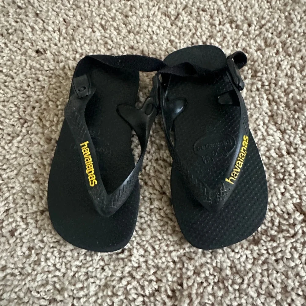 Havaianas Flip Flops Kids 7C Black Brazil Logo Elastic Back Strap Sandals